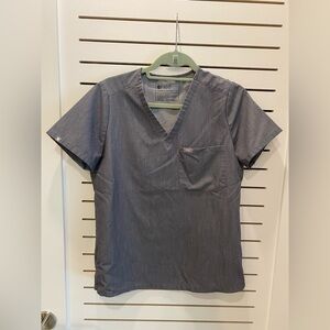 Figs - graphite Catarina scrub top